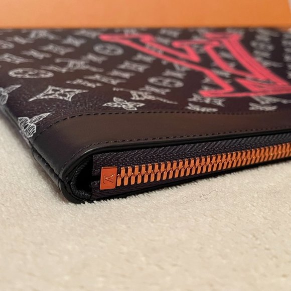 ❌SOLD❌ New LOUIS VUITTON Limited Edition Upside Down Apollo Pochette GM - Picture 5 of 13